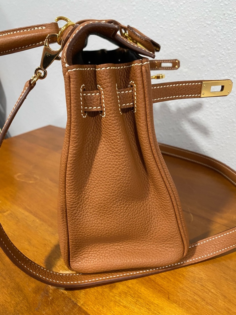 Classic Tan Leather Top-Handle Bag with Gold Hardware - Picture 13 of 15